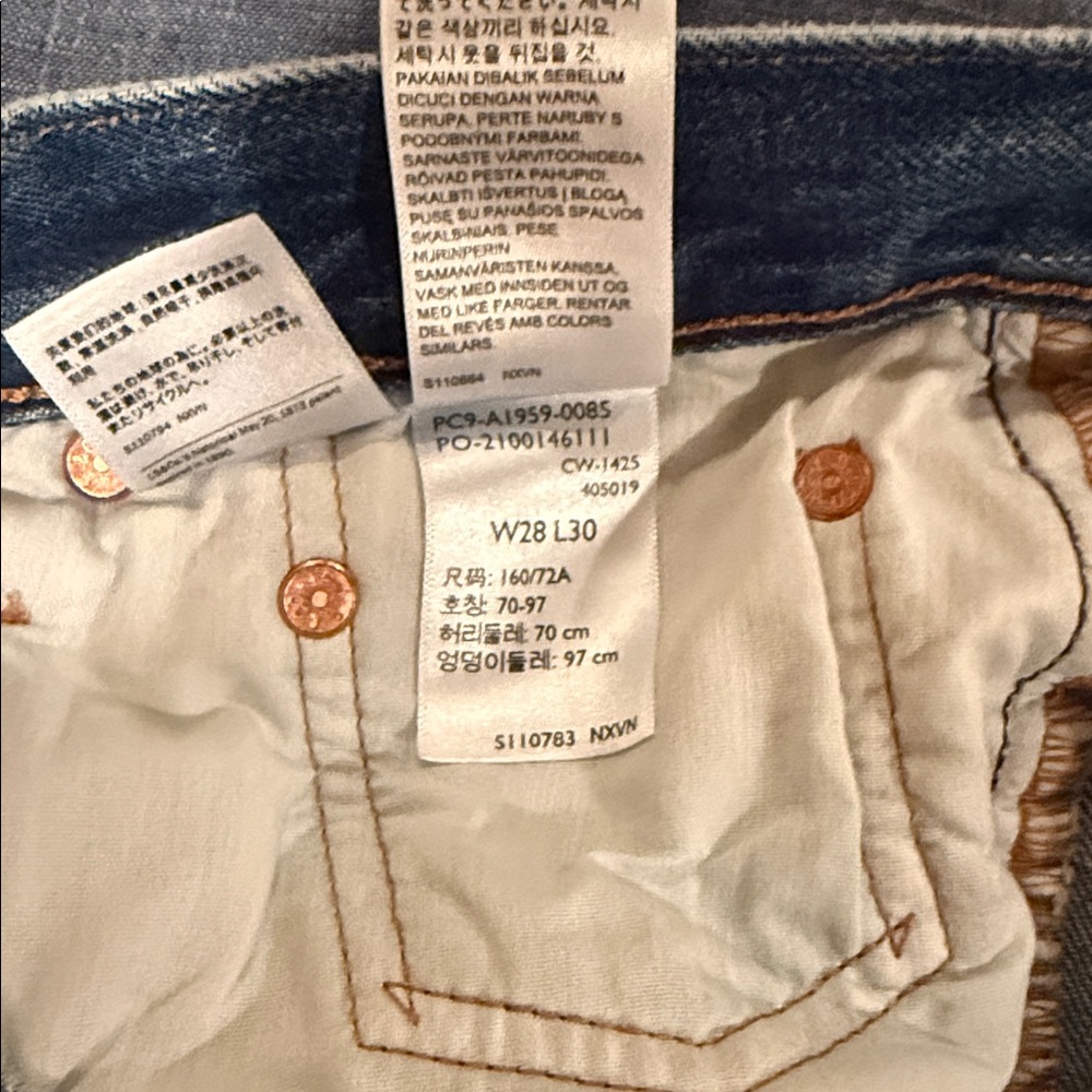 Levi’s 501 90’s fresh plan selvage denim - Picture 8 of 9
